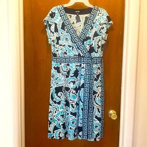 Apt 9 wrap dress size L